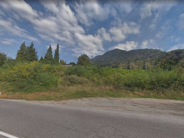 terreno edificabile in vendita a Strozza