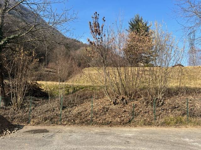 terreno edificabile in vendita a Strozza