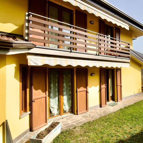 appartamento in vendita a Strozza