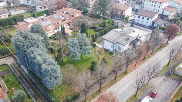 casa indipendente in vendita a Suisio