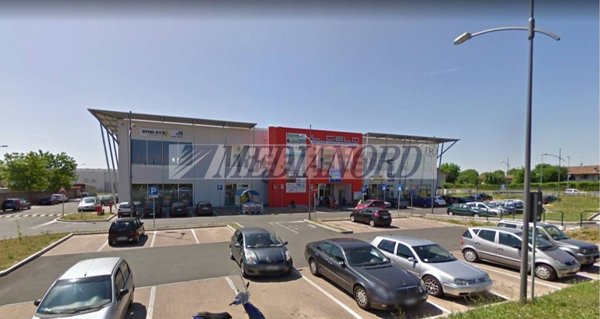 negozio in vendita a Suisio