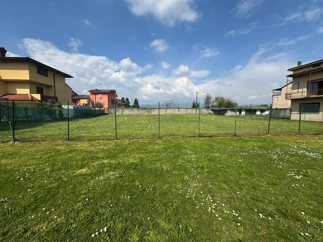 casa indipendente in vendita a Suisio