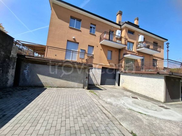 appartamento in vendita a Suisio