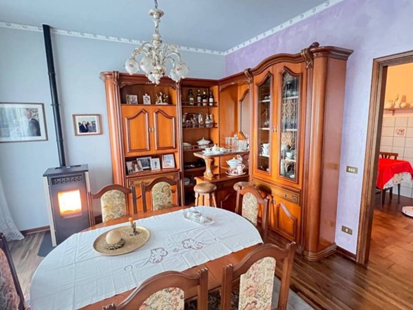 casa indipendente in vendita a Suisio