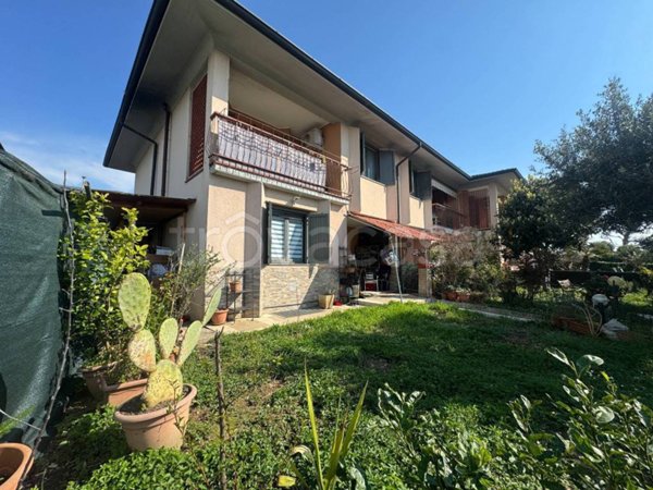 casa indipendente in vendita a Suisio