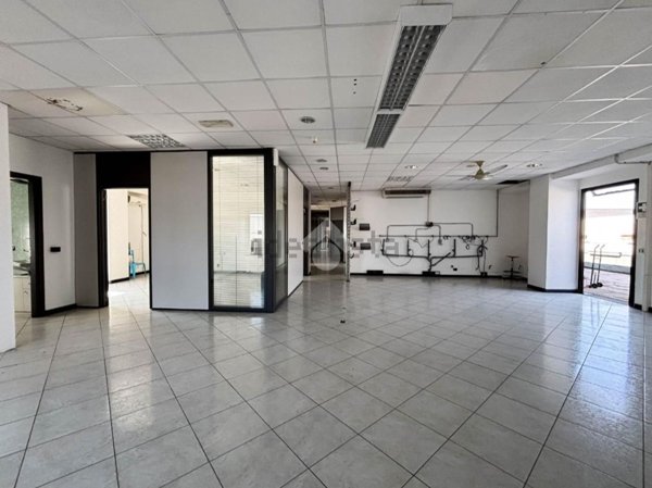 ufficio in vendita a Suisio