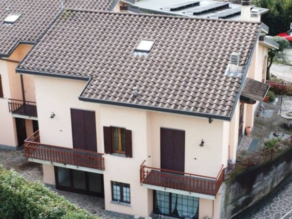 casa indipendente in vendita a Suisio