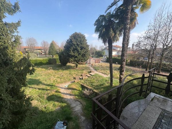 casa indipendente in vendita a Suisio