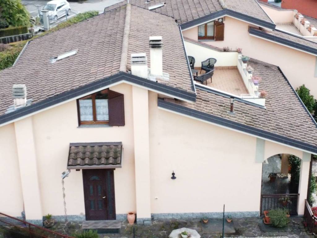 casa indipendente in vendita a Suisio