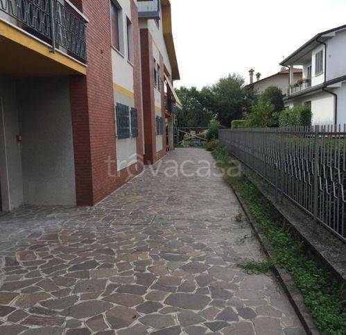 casa indipendente in vendita a Suisio