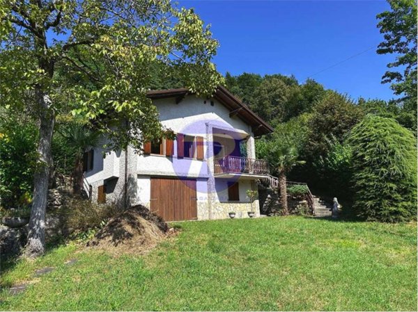 casa indipendente in vendita a Taleggio in zona Sottochiesa