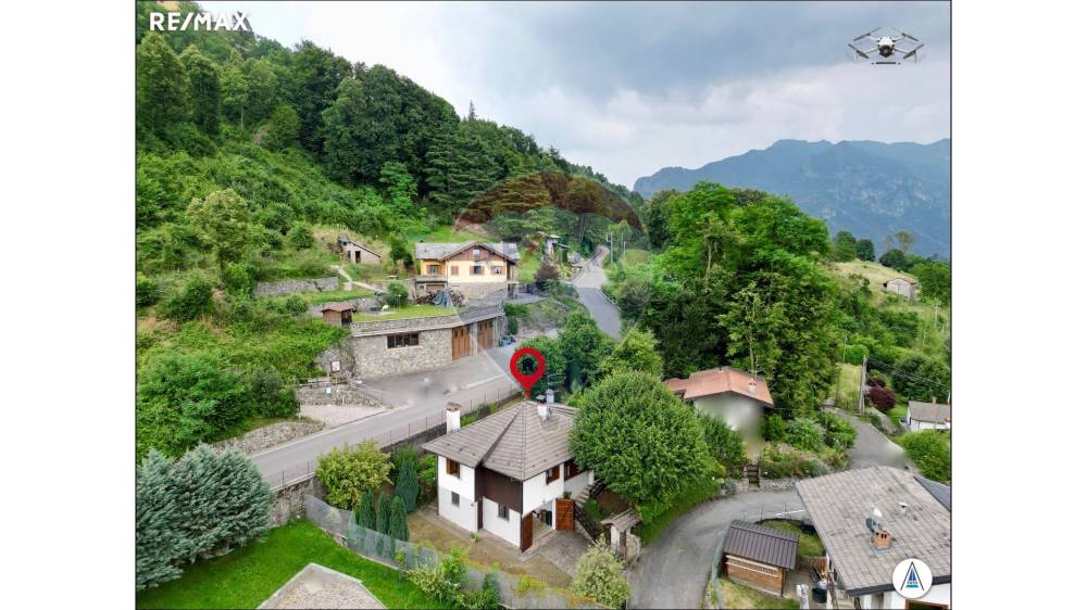 casa indipendente in vendita a Taleggio in zona Sottochiesa