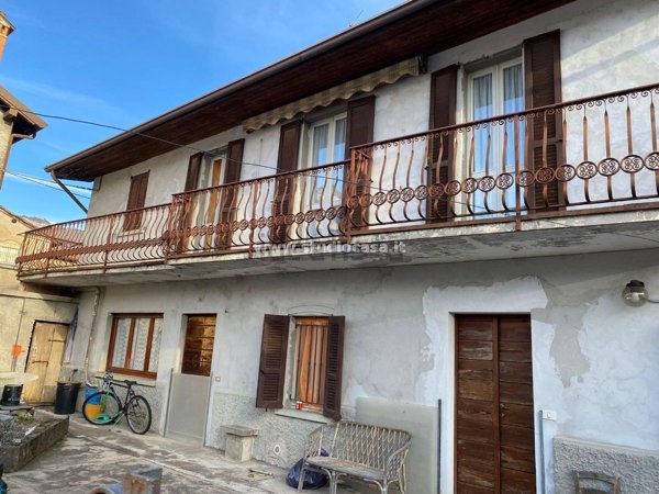casa semindipendente in vendita a Taleggio