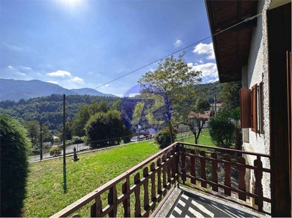 casa indipendente in vendita a Taleggio in zona Sottochiesa
