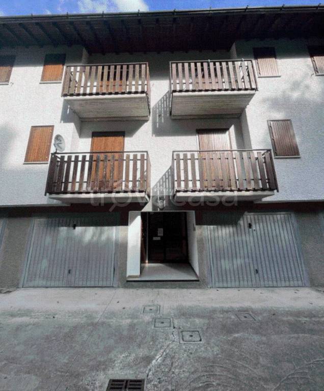 appartamento in vendita a Taleggio in zona Sottochiesa