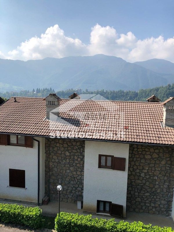 appartamento in vendita a Taleggio in zona Sottochiesa