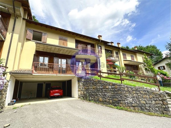casa indipendente in vendita a Taleggio in zona Sottochiesa