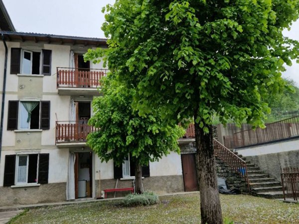 appartamento in vendita a Taleggio in zona Sottochiesa