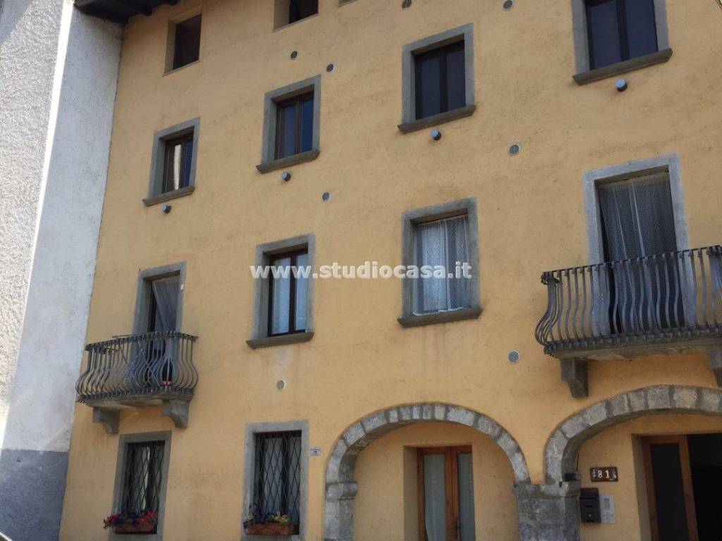 appartamento in vendita a Taleggio in zona Sottochiesa