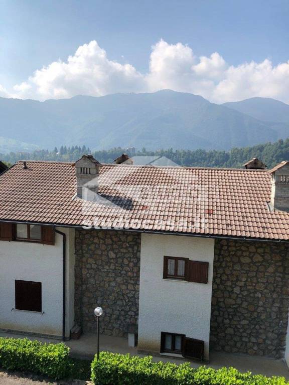 appartamento in vendita a Taleggio in zona Sottochiesa