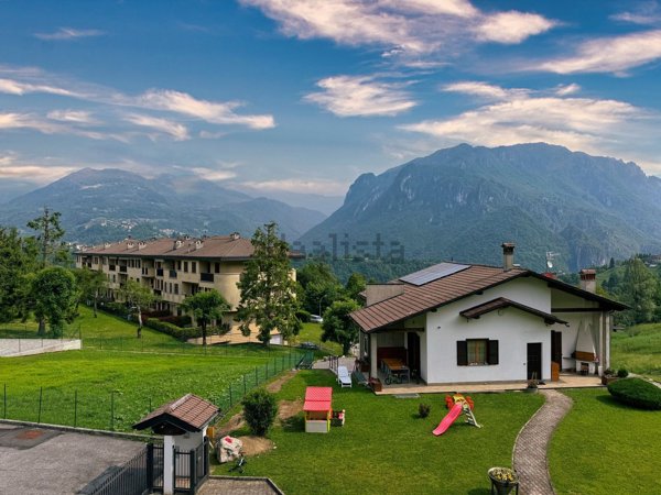 appartamento in vendita a Taleggio in zona Peghera