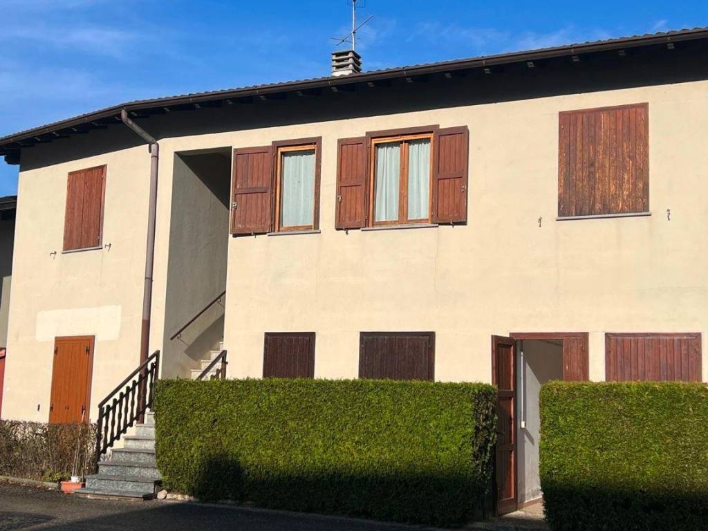 appartamento in vendita a Taleggio in zona Peghera