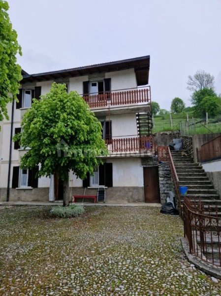 appartamento in vendita a Taleggio in zona Sottochiesa