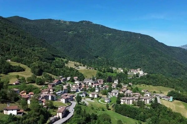 appartamento in vendita a Taleggio in zona Peghera