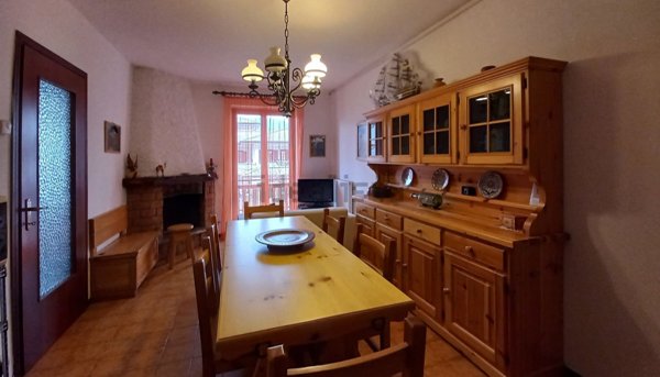 appartamento in vendita a Taleggio in zona Peghera