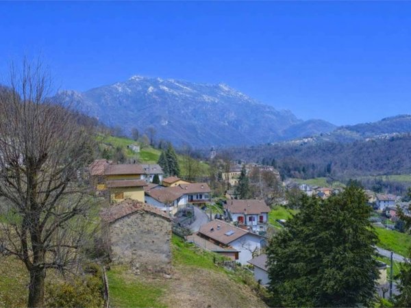 appartamento in vendita a Taleggio in zona Sottochiesa