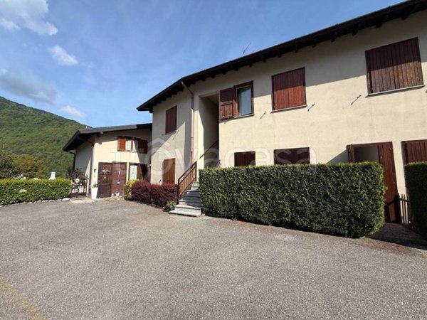 appartamento in vendita a Taleggio in zona Peghera