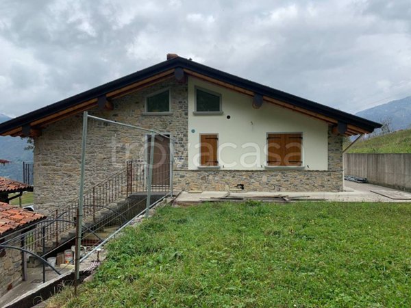casa indipendente in vendita a Taleggio