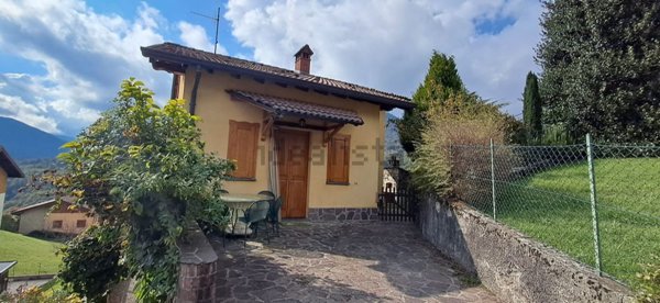 casa indipendente in vendita a Taleggio in zona Pizzino