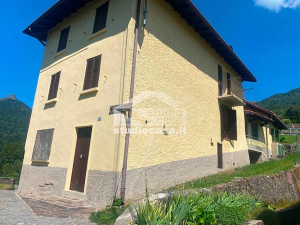 appartamento in vendita a Taleggio in zona Pizzino