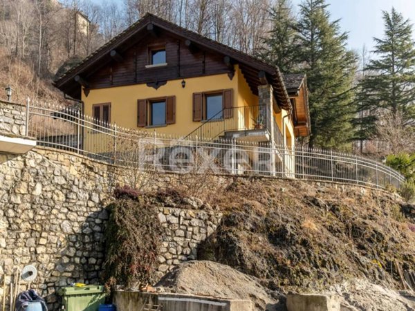 casa indipendente in vendita a Taleggio in zona Sottochiesa
