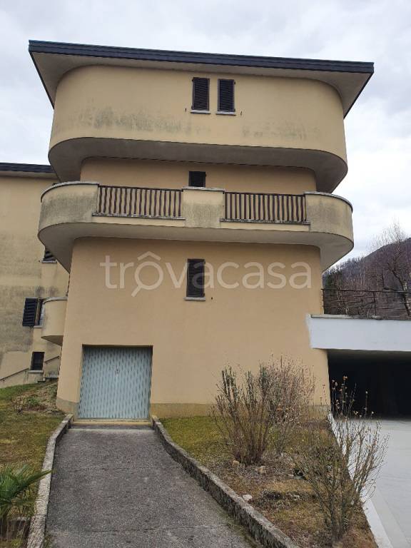 appartamento in vendita a Taleggio in zona Peghera