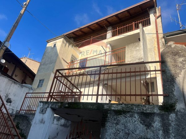 appartamento in vendita a Tavernola Bergamasca