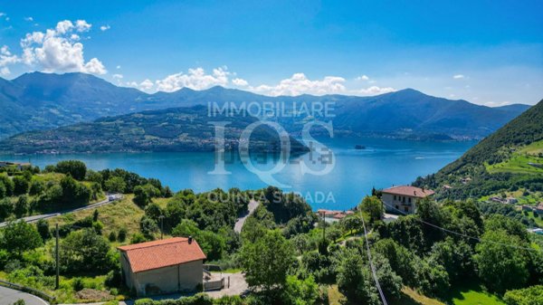 casa indipendente in vendita a Tavernola Bergamasca