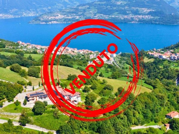 casa indipendente in vendita a Tavernola Bergamasca