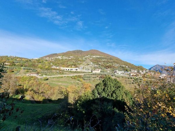 appartamento in vendita a Tavernola Bergamasca