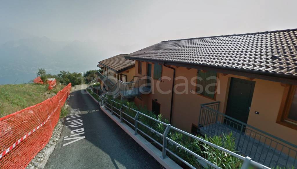 appartamento in vendita a Tavernola Bergamasca