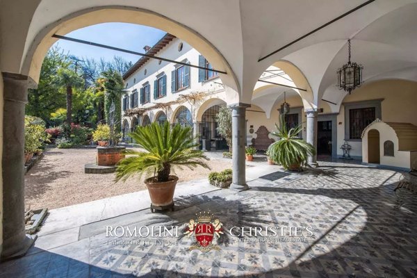 villa in vendita a Tavernola Bergamasca in zona Bianica