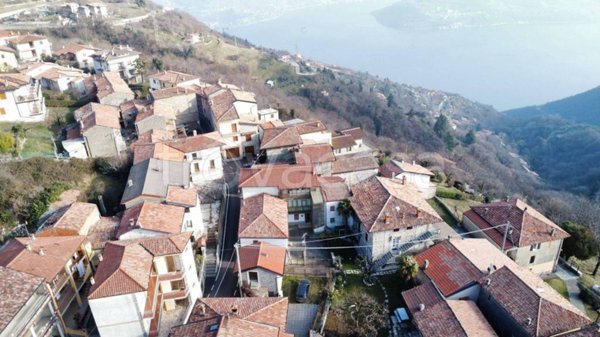 casa indipendente in vendita a Tavernola Bergamasca