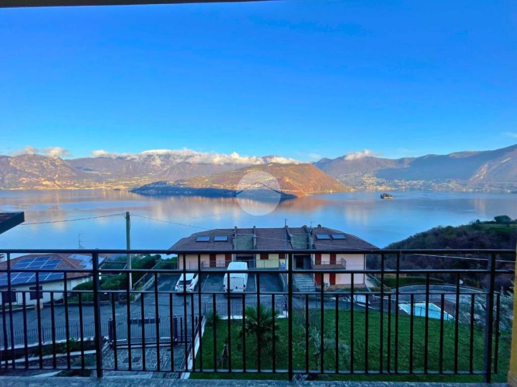 appartamento in vendita a Tavernola Bergamasca