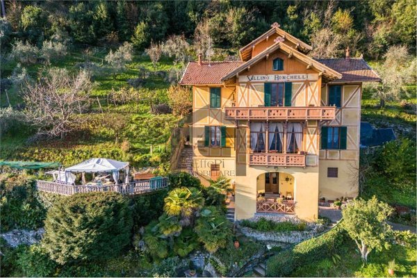 casa indipendente in vendita a Tavernola Bergamasca