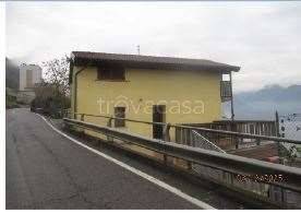 appartamento in vendita a Tavernola Bergamasca in zona Cambianica