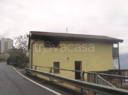 appartamento in vendita a Tavernola Bergamasca
