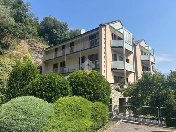 appartamento in vendita a Tavernola Bergamasca in zona Cambianica