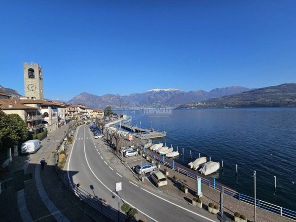 appartamento in vendita a Tavernola Bergamasca in zona Cambianica