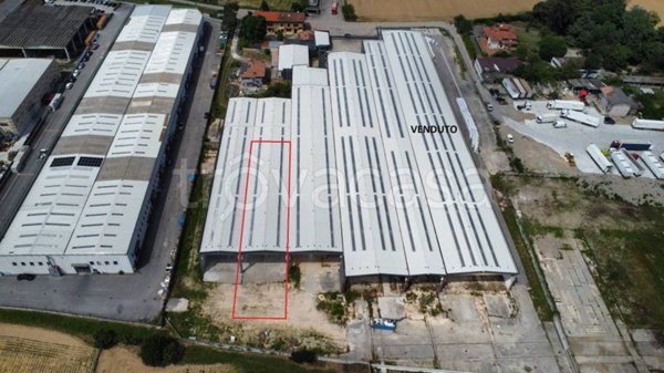 locale commerciale in vendita a Telgate